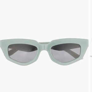 Dezi On Read 44mm Jade Green Sunglasses Made In Italy